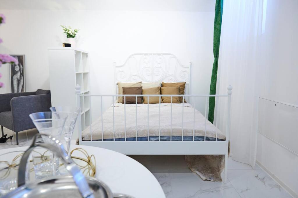 White Bliss Hideaway Apartment Ljubljana Ngoại thất bức ảnh