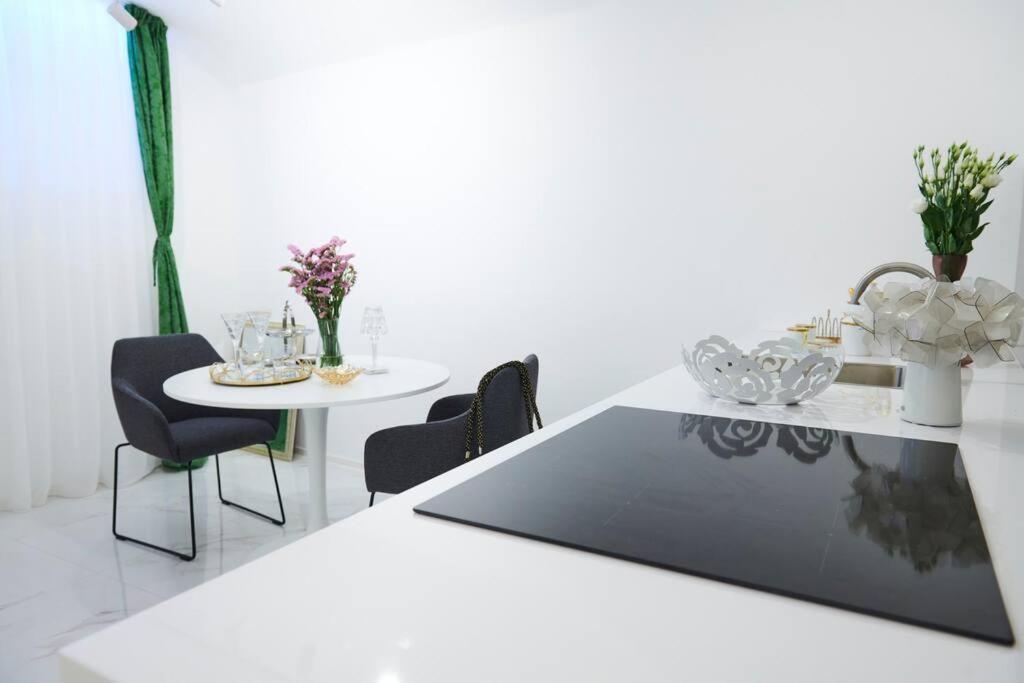 White Bliss Hideaway Apartment Ljubljana Ngoại thất bức ảnh
